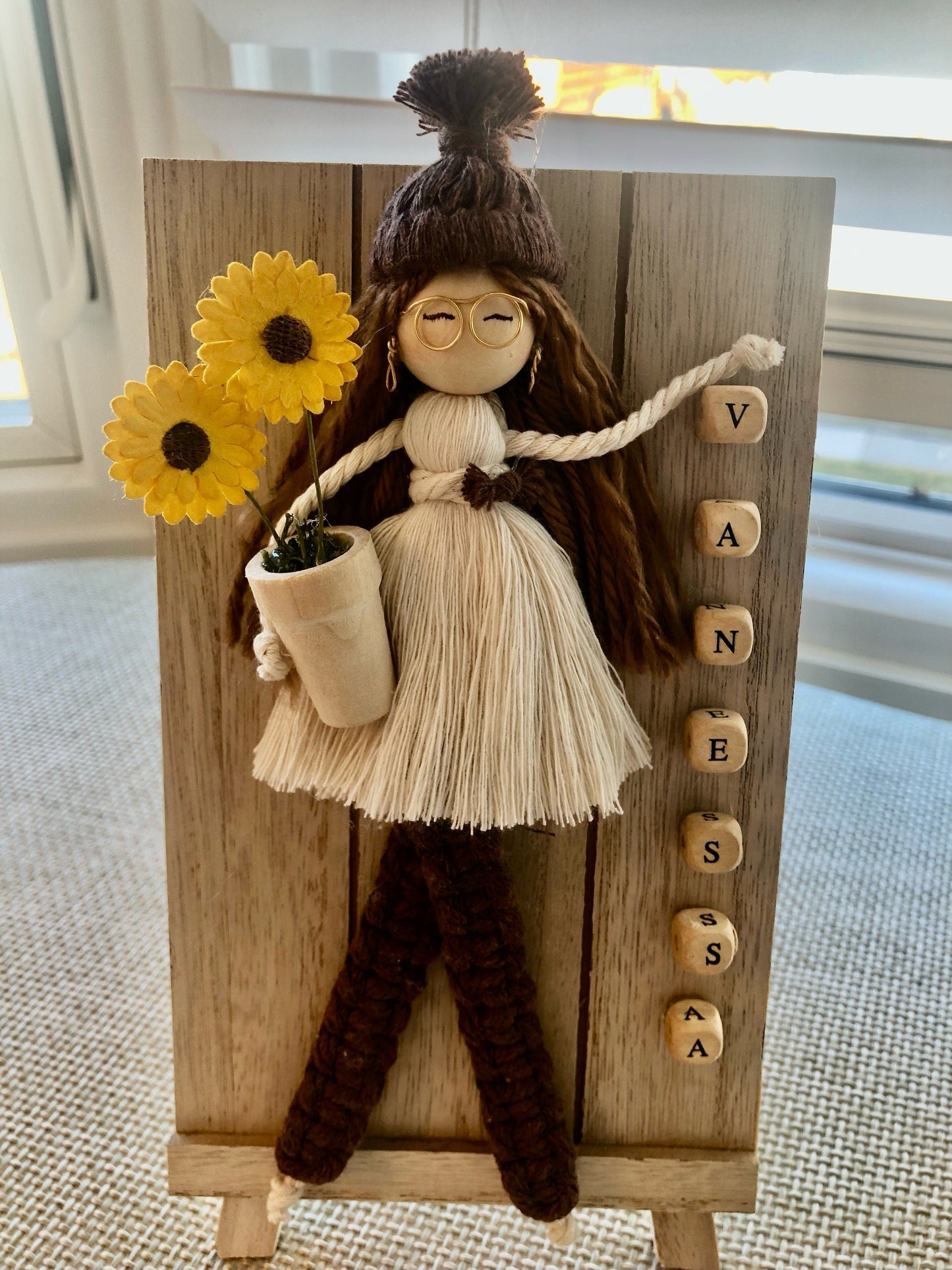 Handmade macrame doll, Wall decor, Macrame on frame, Gift for her, Mother's Day gift